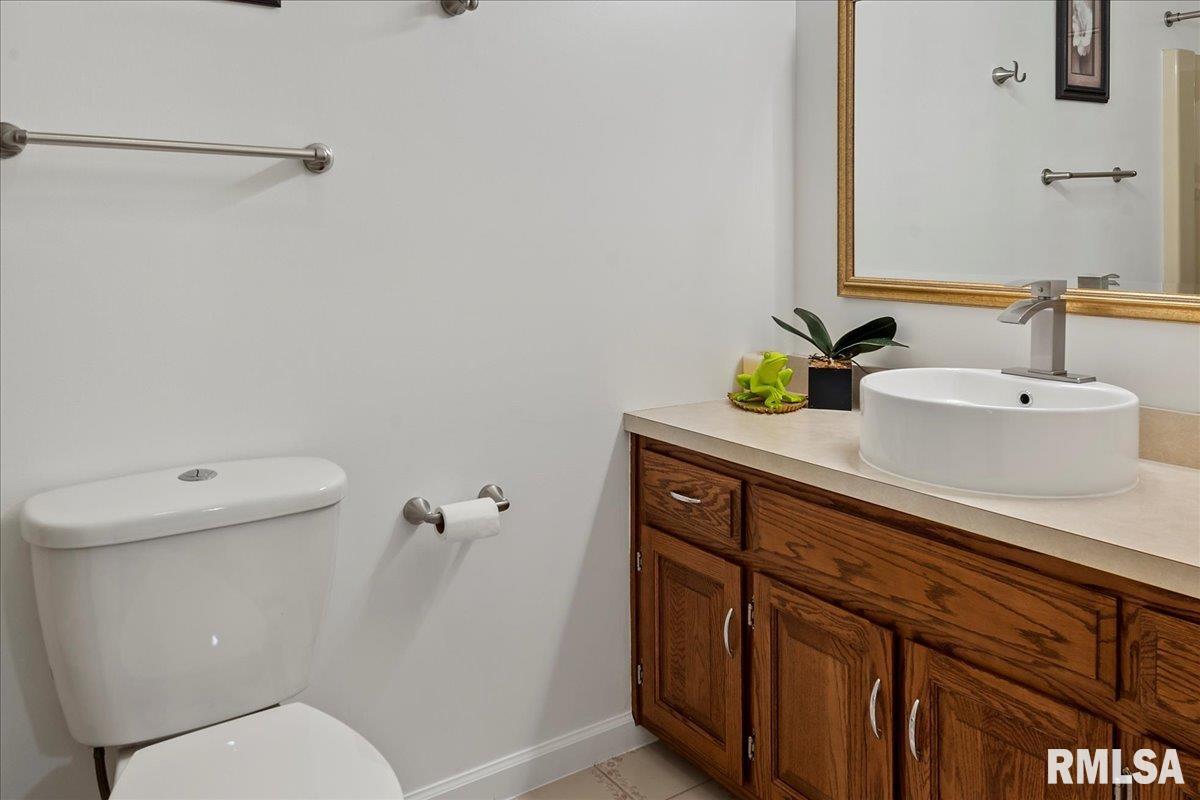 1604 Devonwood Springfield, IL 62704 - Photo 29 of 60 Gallery Image 29