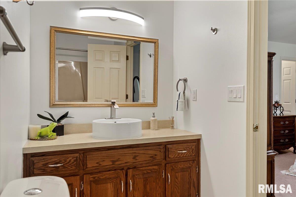 1604 Devonwood Springfield, IL 62704 - Photo 30 of 60 Gallery Image 30