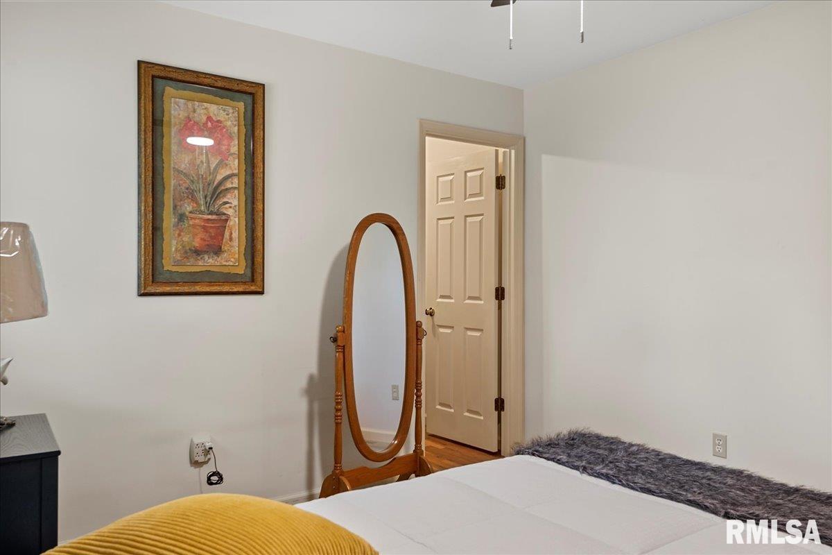 1604 Devonwood Springfield, IL 62704 - Photo 32 of 60 Gallery Image 32
