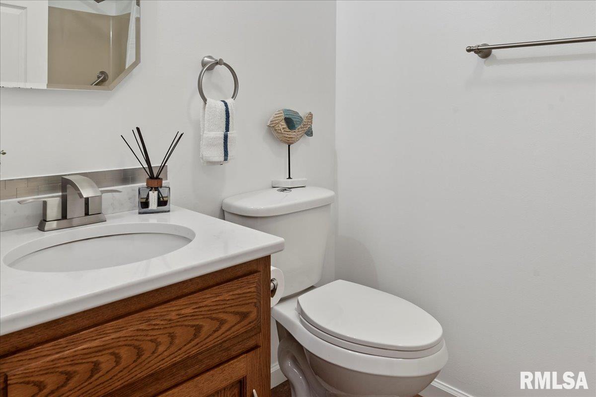 1604 Devonwood Springfield, IL 62704 - Photo 37 of 60 Gallery Image 37