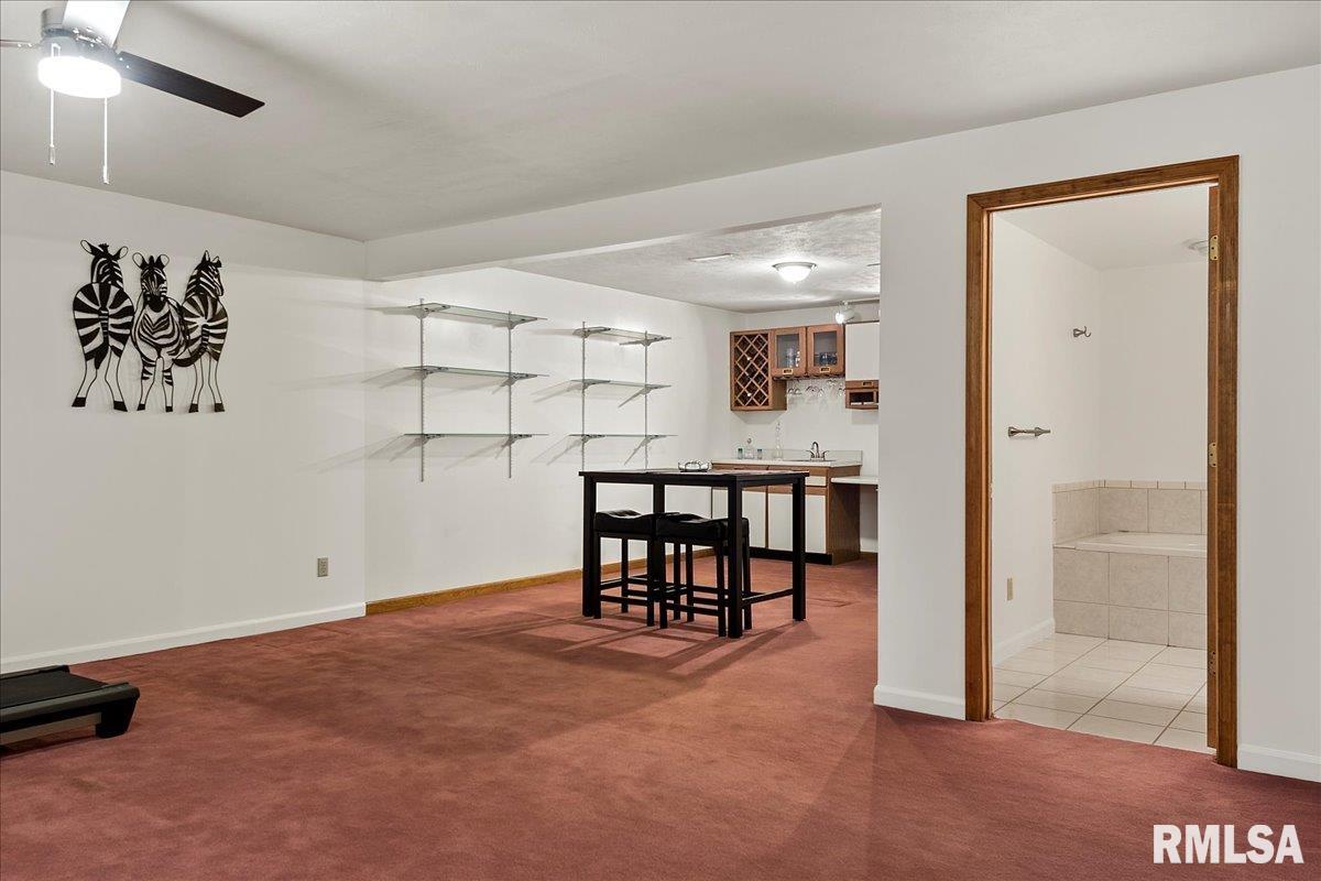 1604 Devonwood Springfield, IL 62704 - Photo 39 of 60 Gallery Image 39