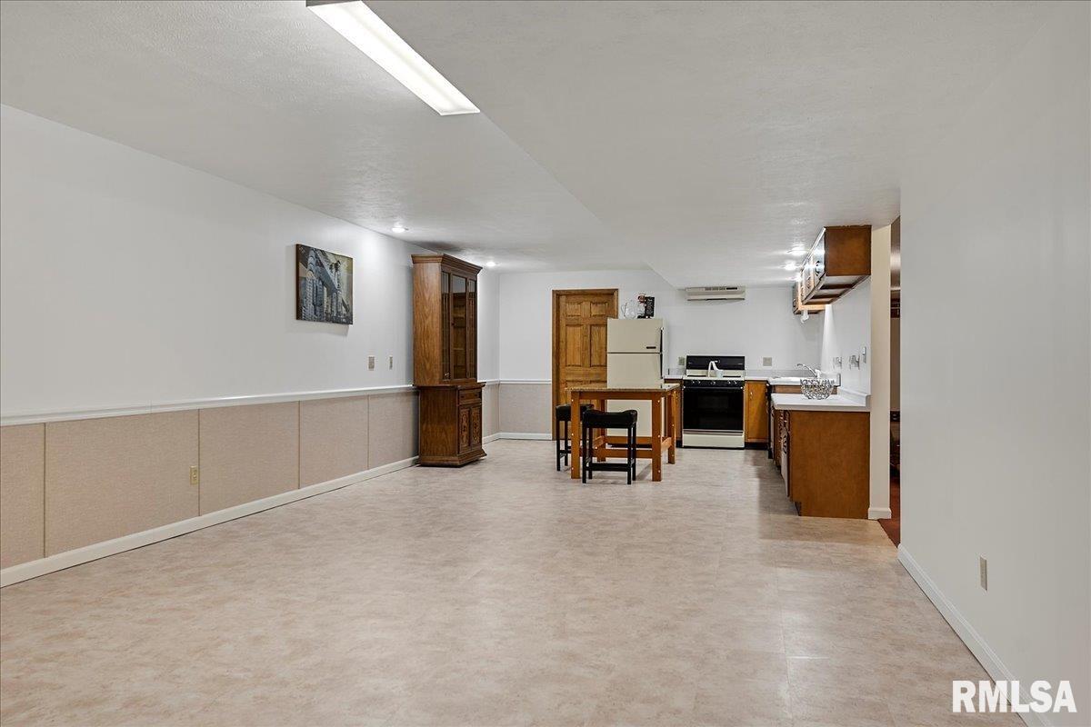1604 Devonwood Springfield, IL 62704 - Photo 48 of 60 Gallery Image 48