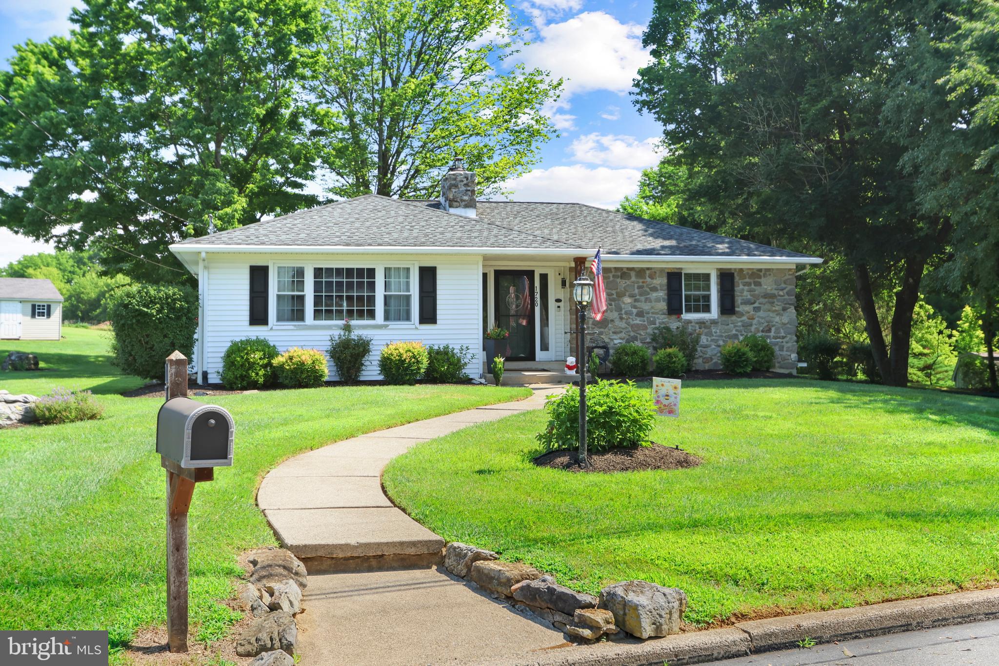 1720 Mine Lane Road Easton, PA 18045 - Photo 1 of 48 Gallery Image 1