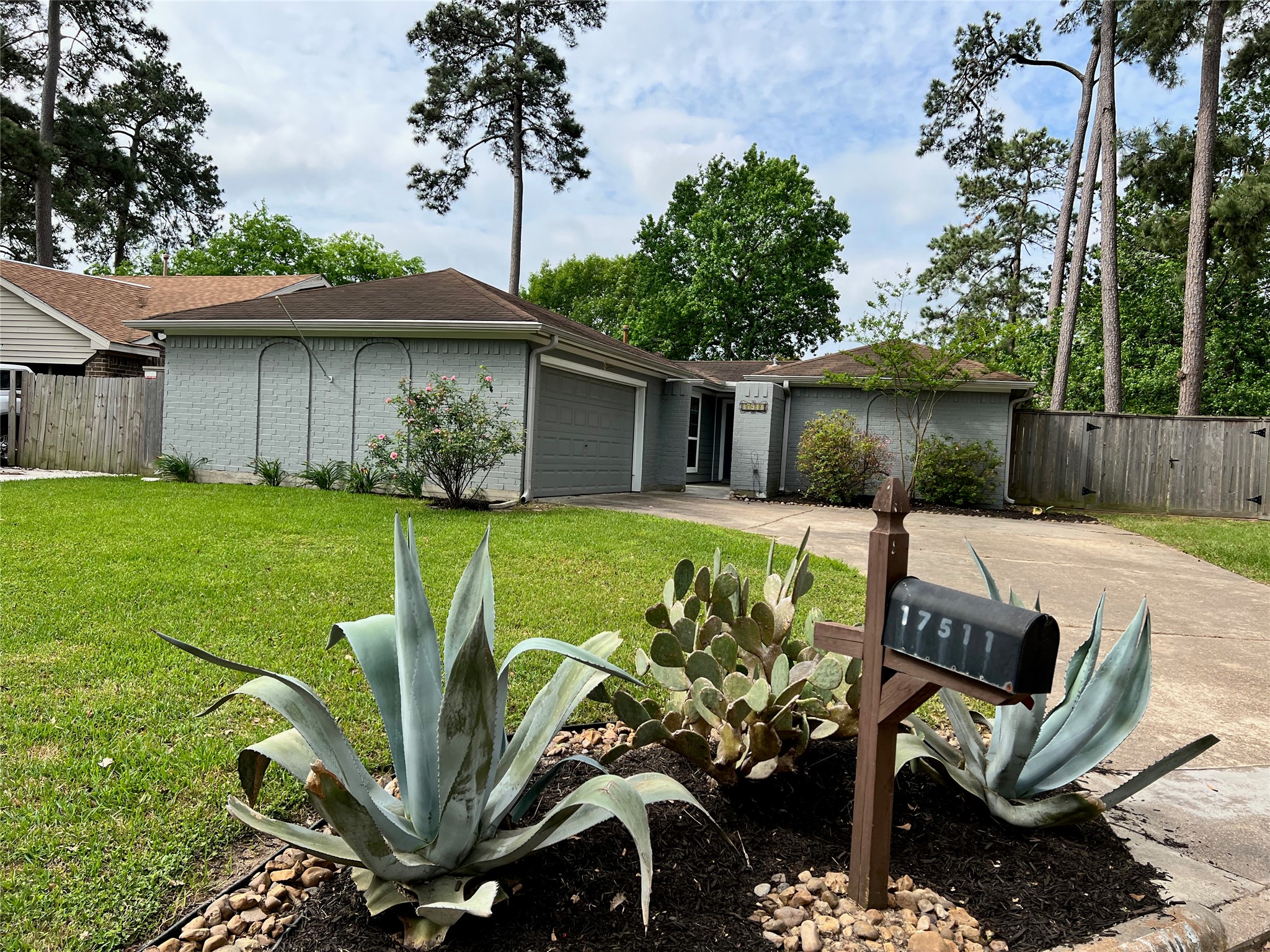 17511 Glenhew Road Humble, TX 77396 - Photo 2 of 17 Gallery Image 2