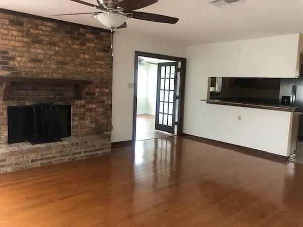 $349,900 | 1816 Lake Salvador Drive, Harvey, LA 70058