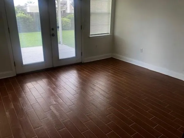 $349,900 | 1816 Lake Salvador Drive, Harvey, LA 70058