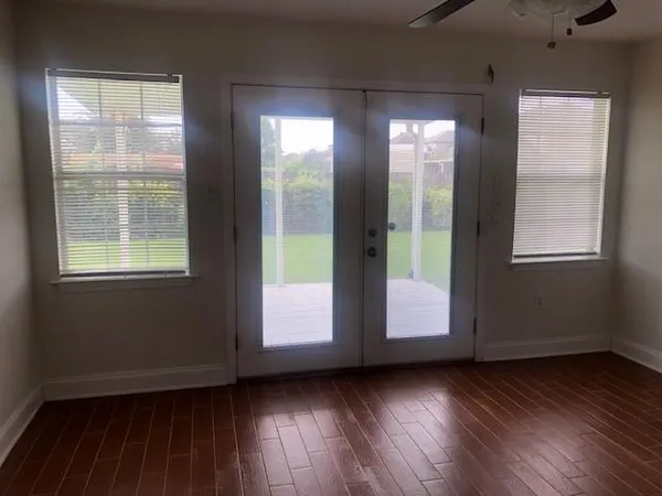 $349,900 | 1816 Lake Salvador Drive, Harvey, LA 70058