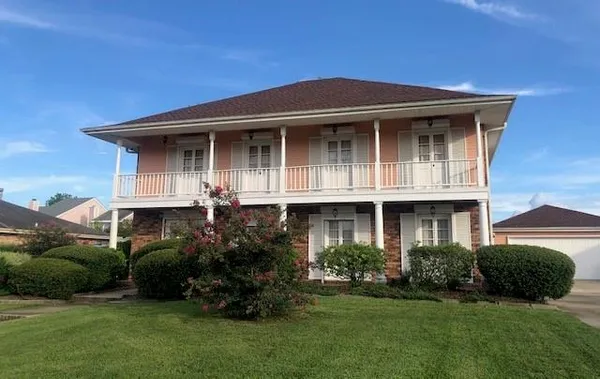 $349,900 | 1816 Lake Salvador Drive, Harvey, LA 70058