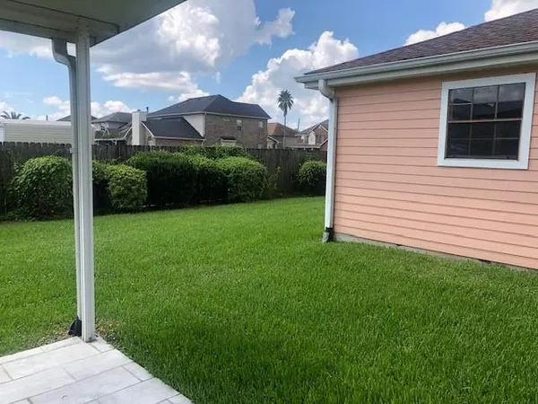 $349,900 | 1816 Lake Salvador Drive, Harvey, LA 70058