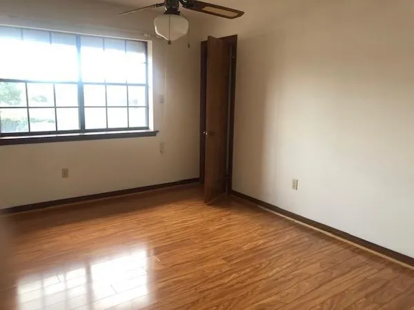$349,900 | 1816 Lake Salvador Drive, Harvey, LA 70058