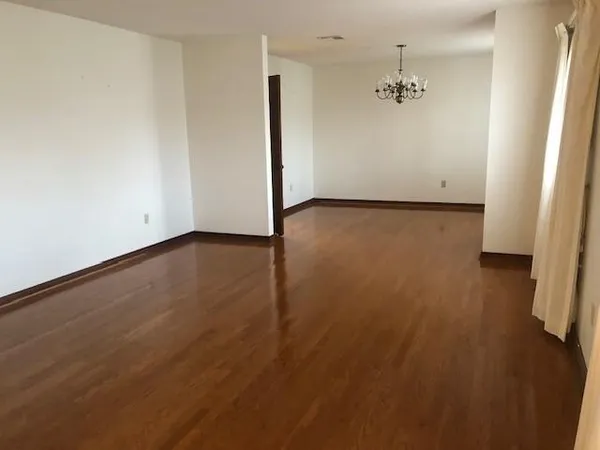 $349,900 | 1816 Lake Salvador Drive, Harvey, LA 70058