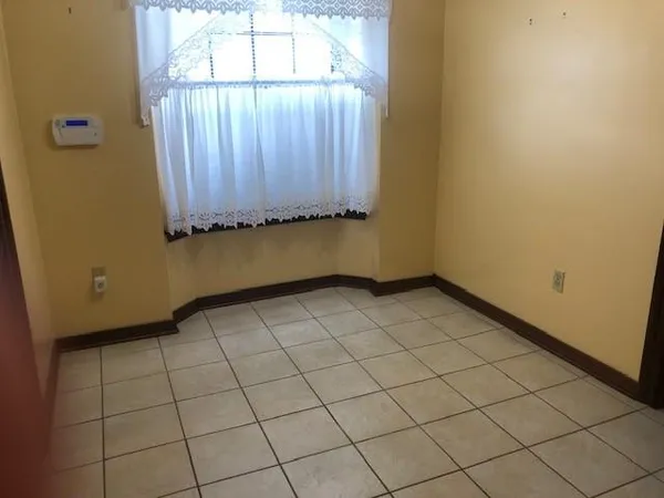 $349,900 | 1816 Lake Salvador Drive, Harvey, LA 70058