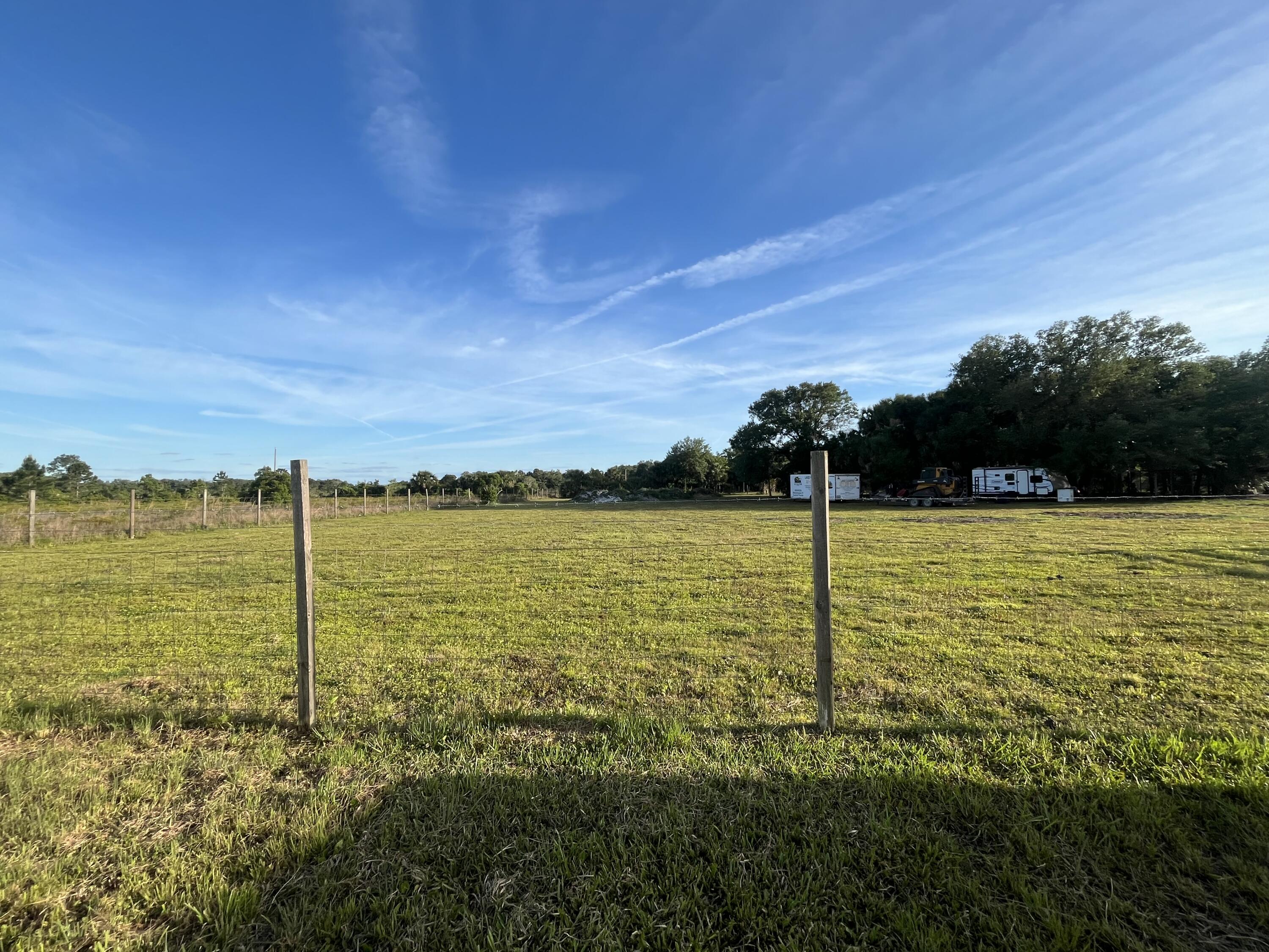 15628 Northwest 310th Street Okeechobee, FL 34972 - Photo 36 of 38 a view of an ocean view