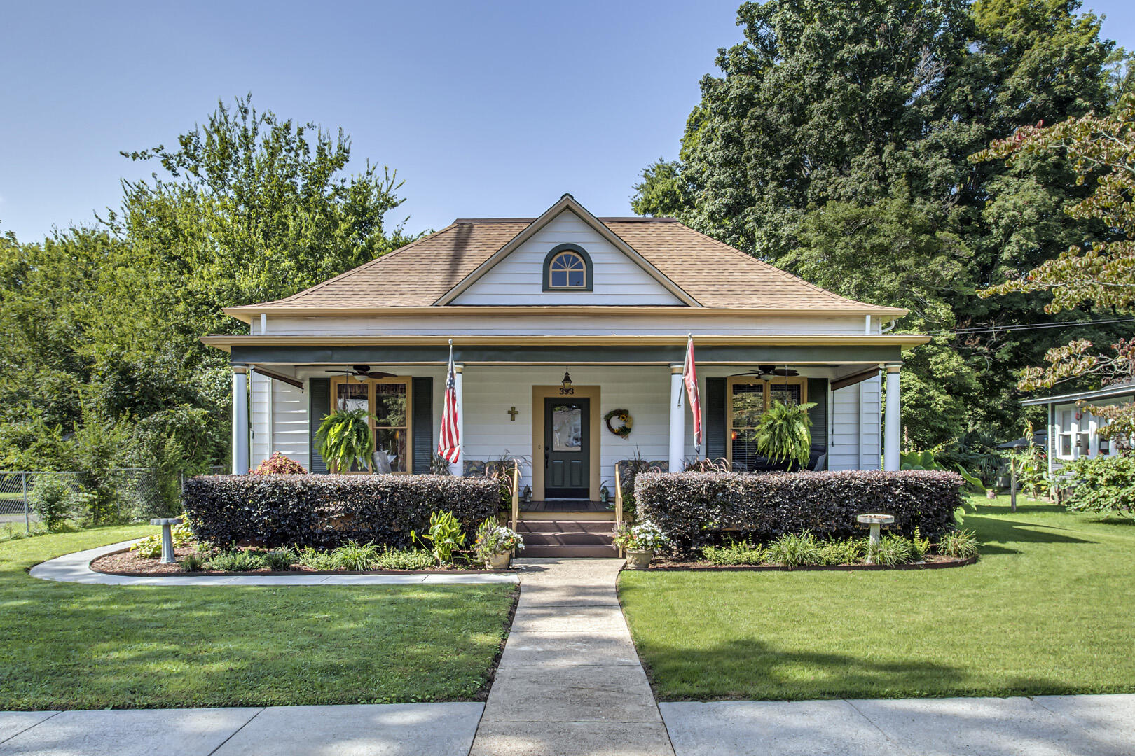 393 West Rhea Avenue Spring City, TN 37381 - Photo 1 of 40 01_WRheaAvenue_393_Front