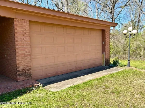 $129,000 | 27 Dogwood Drive, Silver Creek, MS 39663