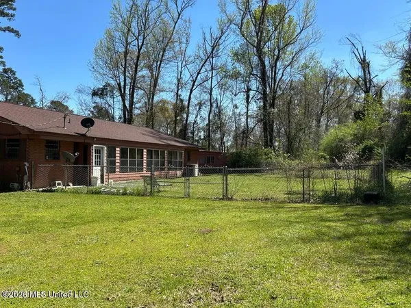 $129,000 | 27 Dogwood Drive, Silver Creek, MS 39663