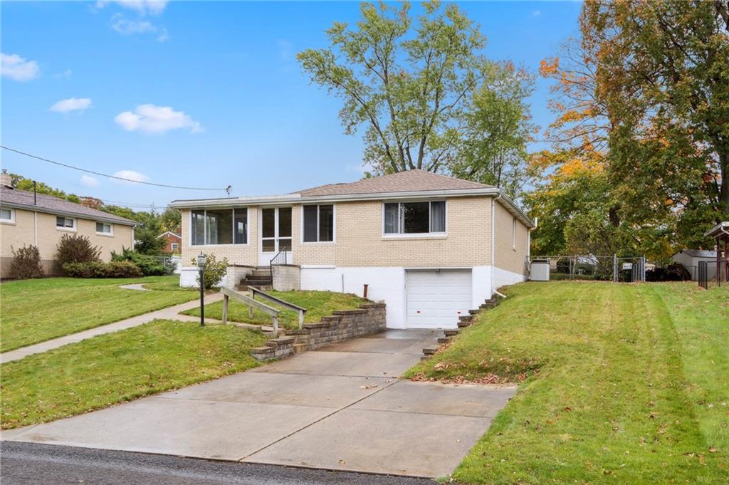 826 Rosalind Road Pittsburgh, PA 15237 - Photo 24 of 24 Plenty Of Parking Space Too!