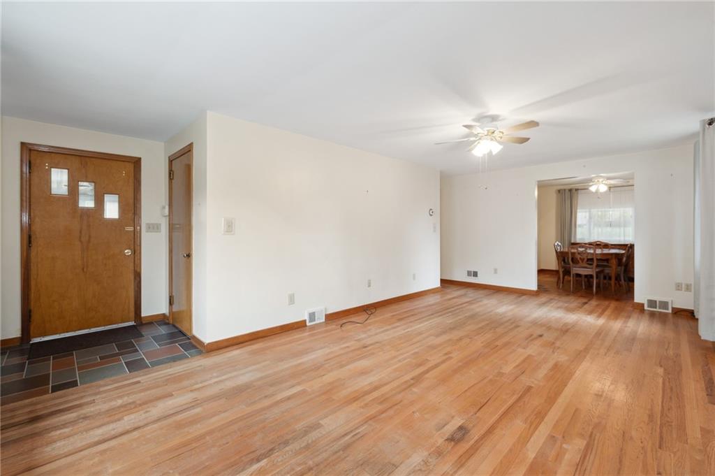 826 Rosalind Road Pittsburgh, PA 15237 - Photo 4 of 24 Gleaming Hardwood Floors As You Enter The Living Room