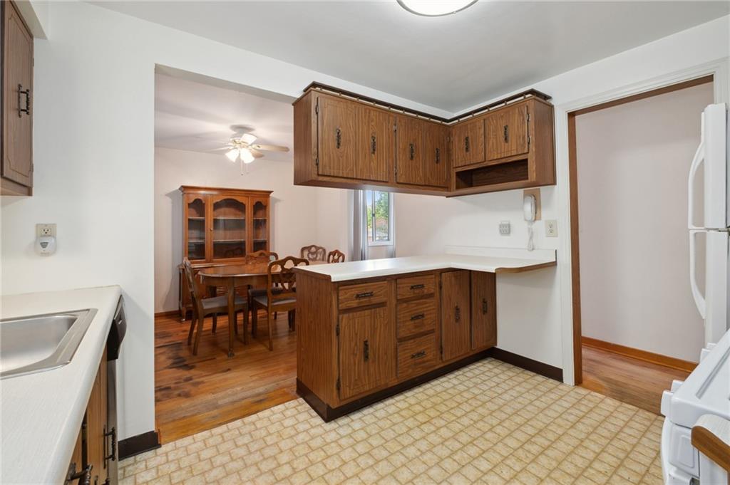826 Rosalind Road Pittsburgh, PA 15237 - Photo 10 of 24 Abundant Storage In The Kitchen Peninsula