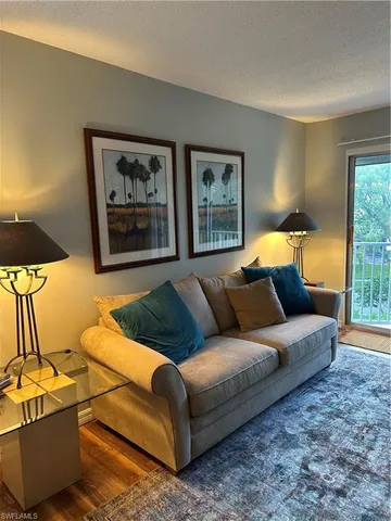 $5,500 | 1300 Gulf Shore Boulevard North, Unit 304, Naples, FL 34102