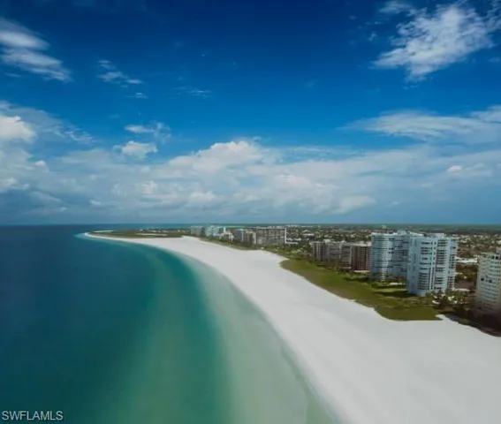 $5,500 | 1300 Gulf Shore Boulevard North, Unit 304, Naples, FL 34102