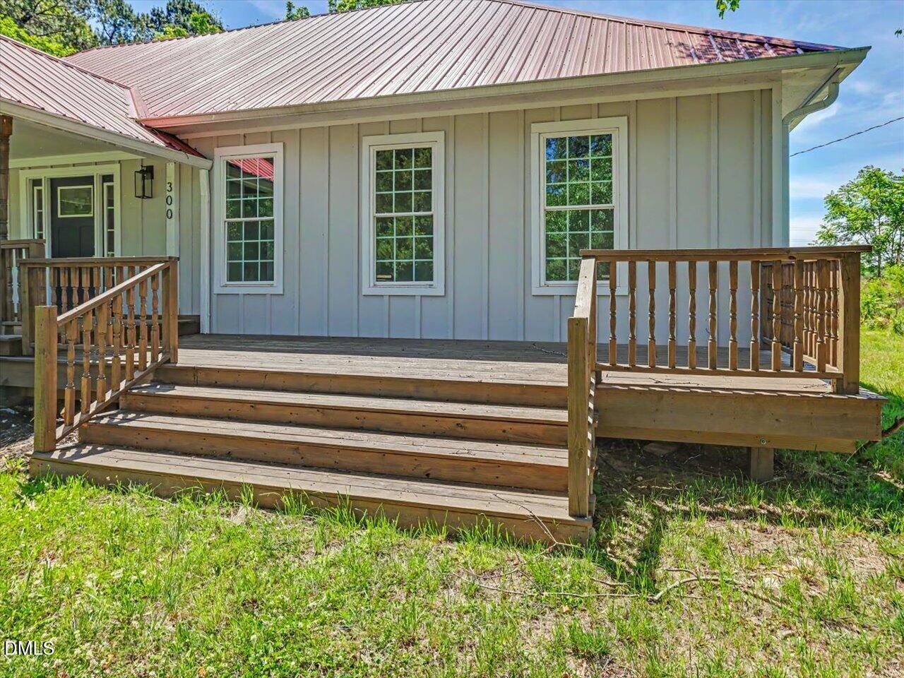 300 Redman Crossing Road Mebane, NC 27302 - Photo 4 of 49 04-Front Deck