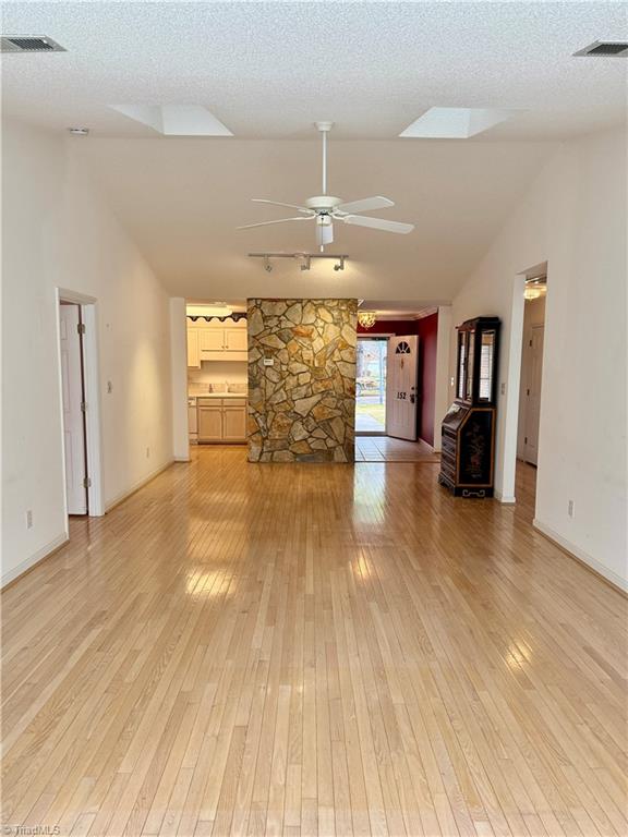 152 Wyndham Court High Point, NC 27265 - Photo 10 of 34