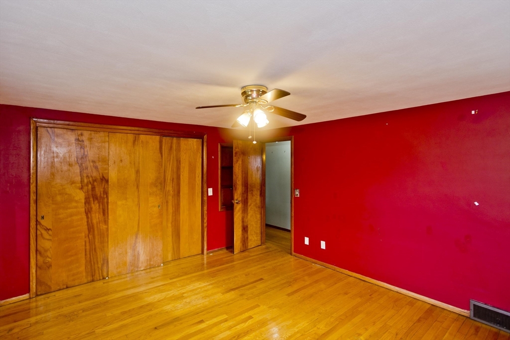 185 East Street Springfield, MA 01104 - Photo 19 of 25