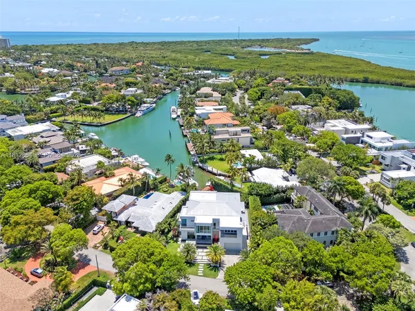$12,980,000 | 420 Island Drive, Key Biscayne, FL 33149