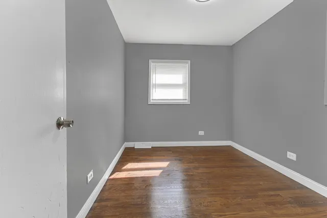 $189,900 | 13240 South St Lawrence Avenue, Chicago, IL 60827