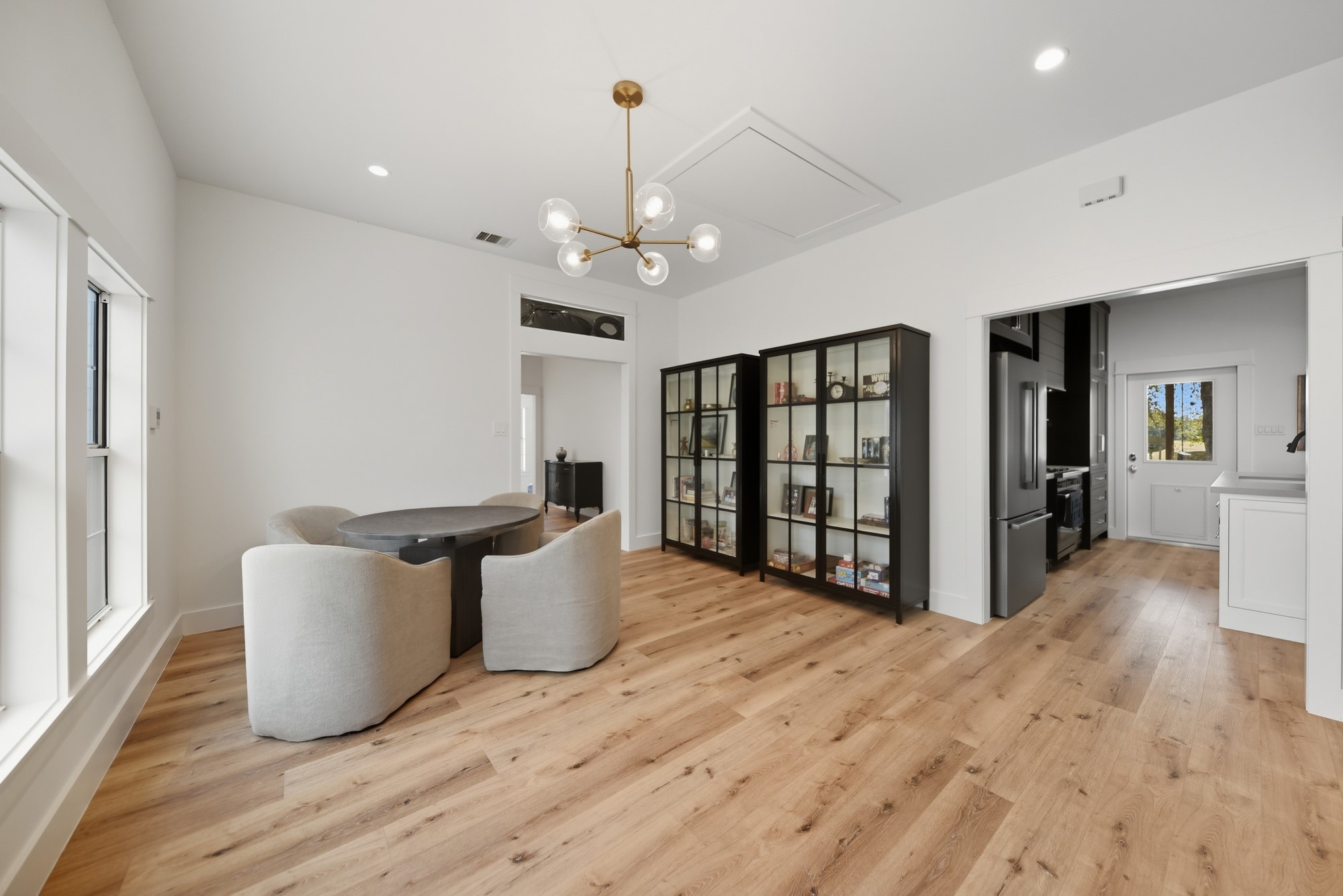 3685 Nixon Lake Road Carmine, TX 78932 - Photo 7 of 32 KITCHEN & DINING