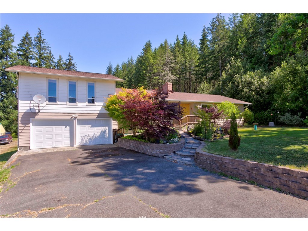 1619 Holcomb Road Kelso, WA 98626 - Photo 2 of 23 Gallery Image 2