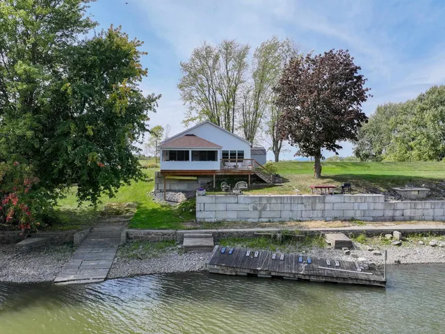 $425,000 | 46 Riverview Street, Ferrisburgh, VT 05491