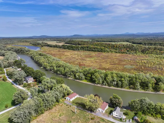 $425,000 | 46 Riverview Street, Ferrisburgh, VT 05491