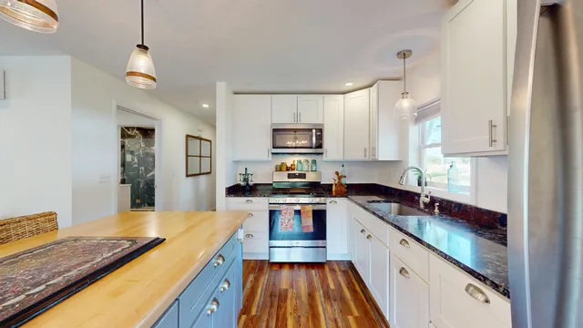 $425,000 | 46 Riverview Street, Ferrisburgh, VT 05491