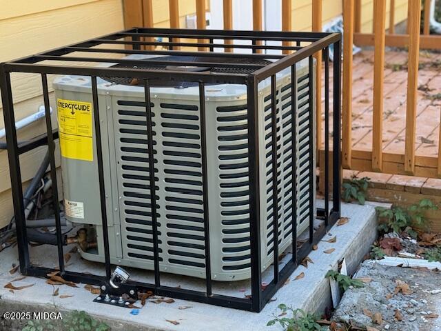 3723 Spencer Circle Macon, GA 31206 - Photo 16 of 18 a view of sitting space in the balcony