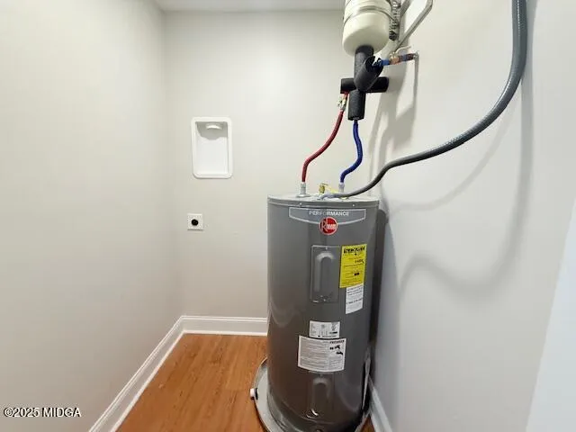 a view of hallway with washer and dryer