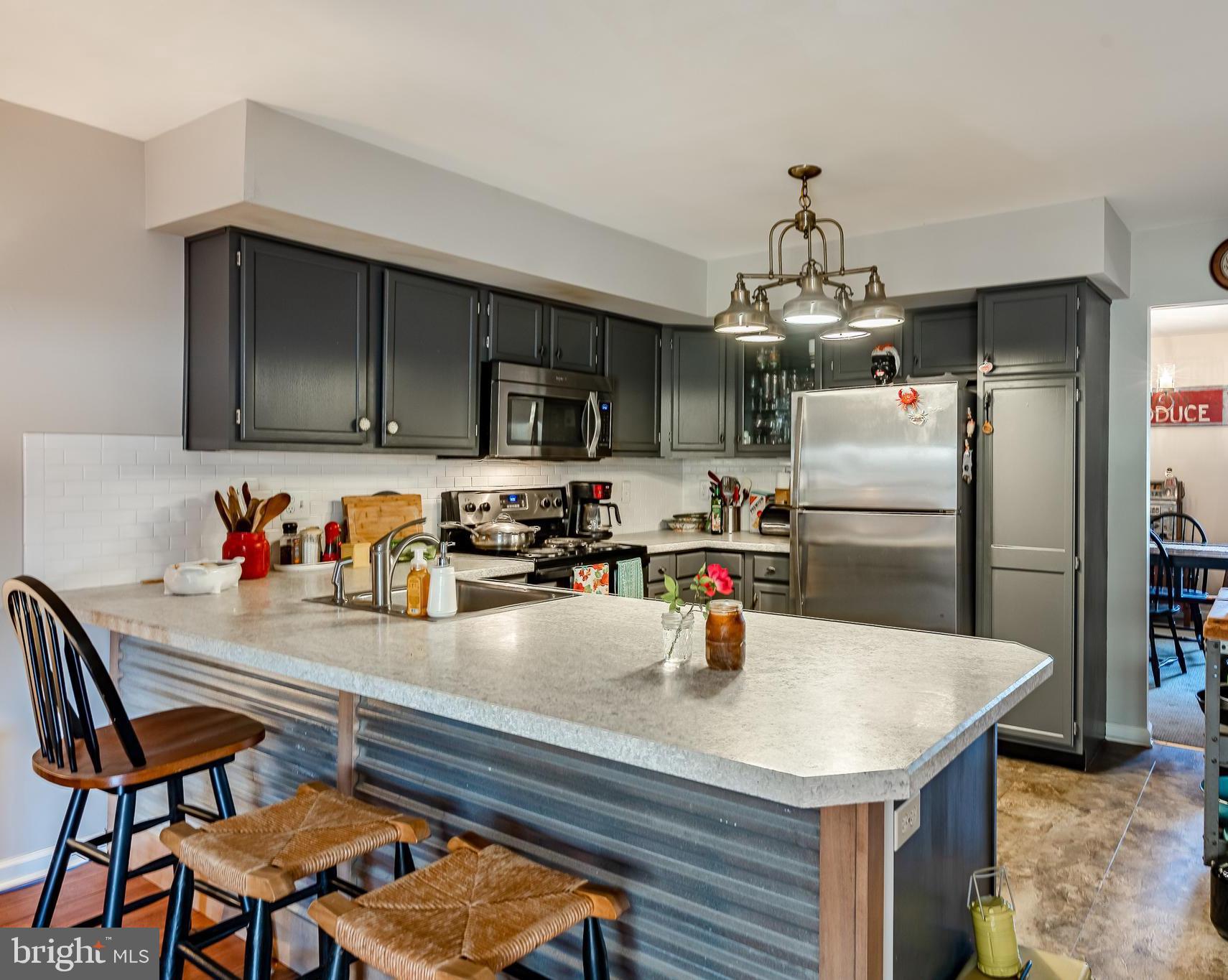 102 Pinebrooke Circle Downingtown, PA 19335 - Photo 5 of 51