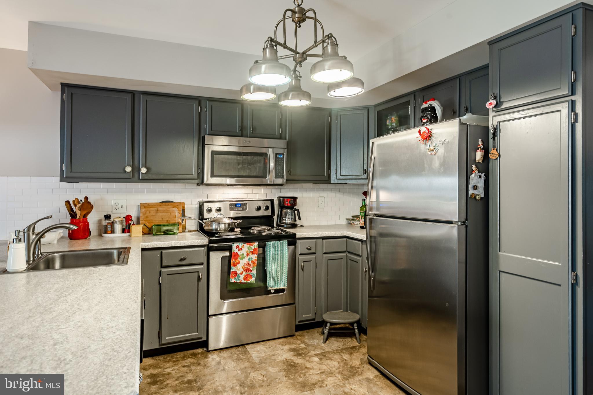 102 Pinebrooke Circle Downingtown, PA 19335 - Photo 7 of 51