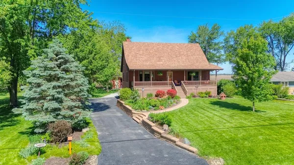 $455,000 | 1570 South Sandbar Road, Kankakee, IL 60901