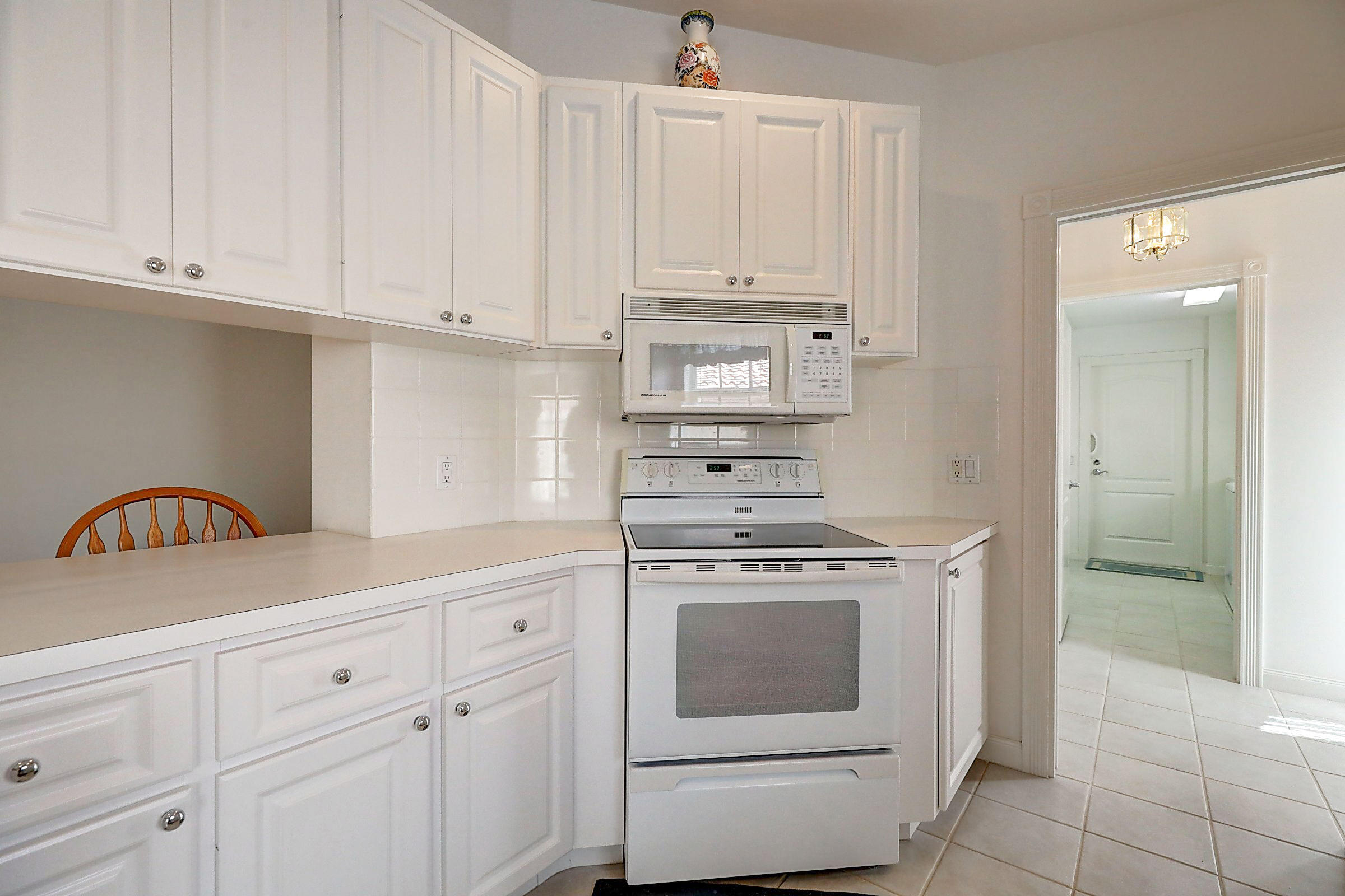 1011 Southwest Tamarrow Place Stuart, FL 34997 - Photo 14 of 61 14