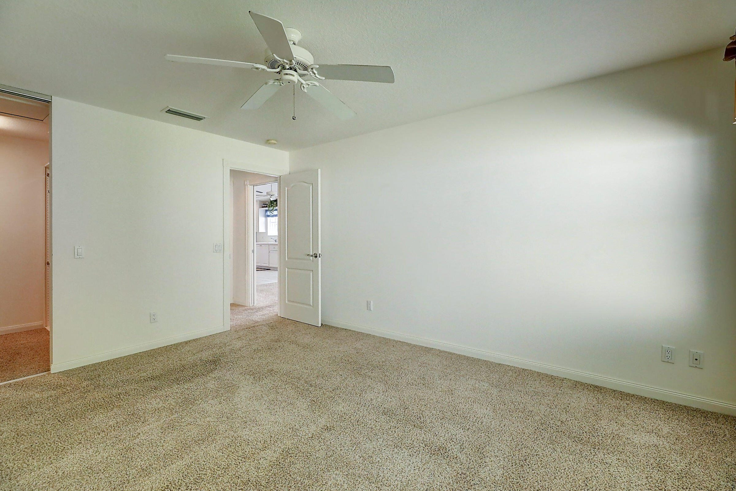 1011 Southwest Tamarrow Place Stuart, FL 34997 - Photo 25 of 61 25