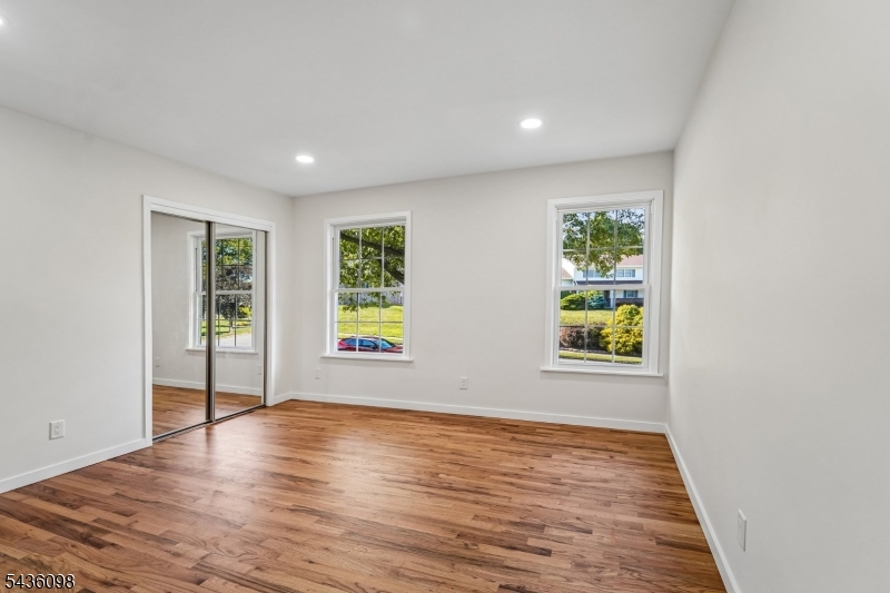 14 Witkowski Way Wayne, NJ 07470 - Photo 29 of 37