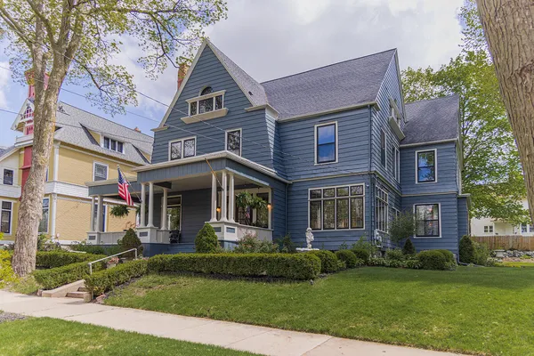 $915,000 | 226 College Avenue Southeast, Grand Rapids, MI 49503