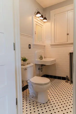 $915,000 | 226 College Avenue Southeast, Grand Rapids, MI 49503