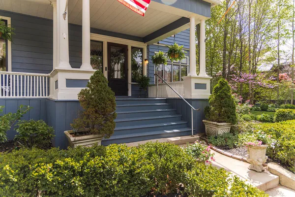 $915,000 | 226 College Avenue Southeast, Grand Rapids, MI 49503