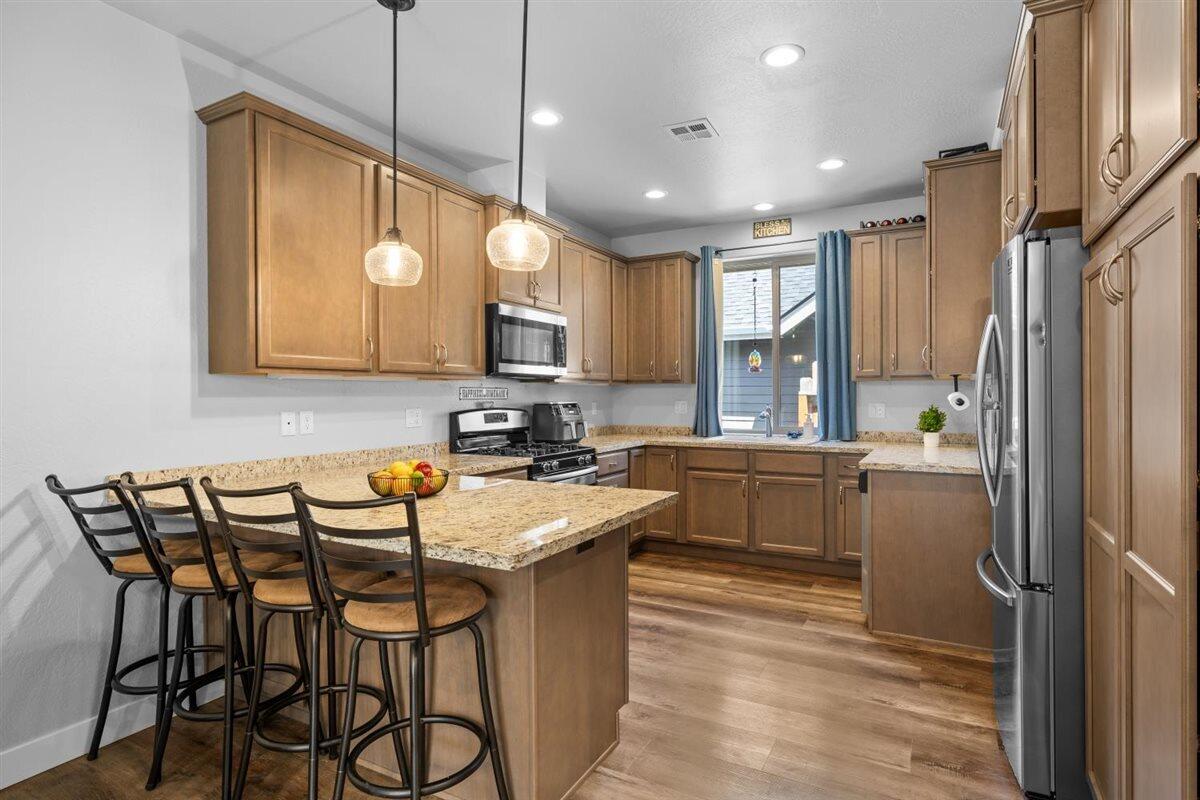 1788 Harbeck Road Grants Pass, OR 97527 - Photo 8 of 30 09-CI_8773