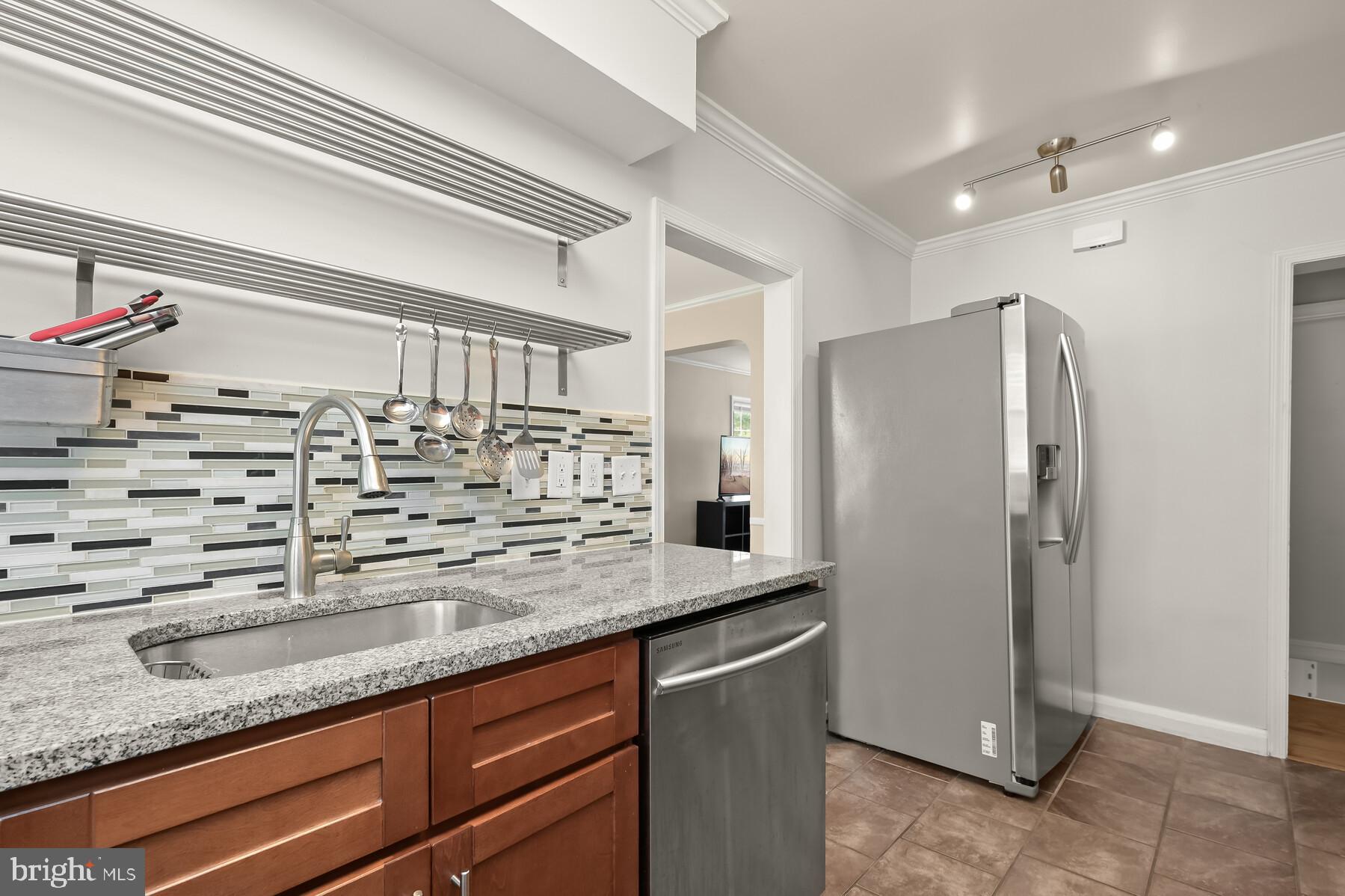 1620 Feldbrook Road Towson, MD 21286 - Photo 17 of 35 Upgraded granite counters