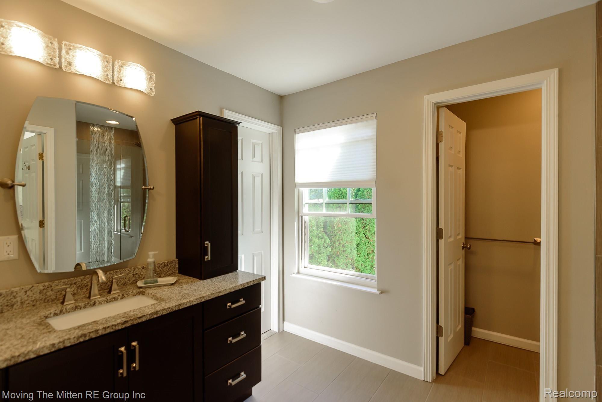 45755 Hanford Road Canton, MI 48187 - Photo 39 of 63 34.jpg