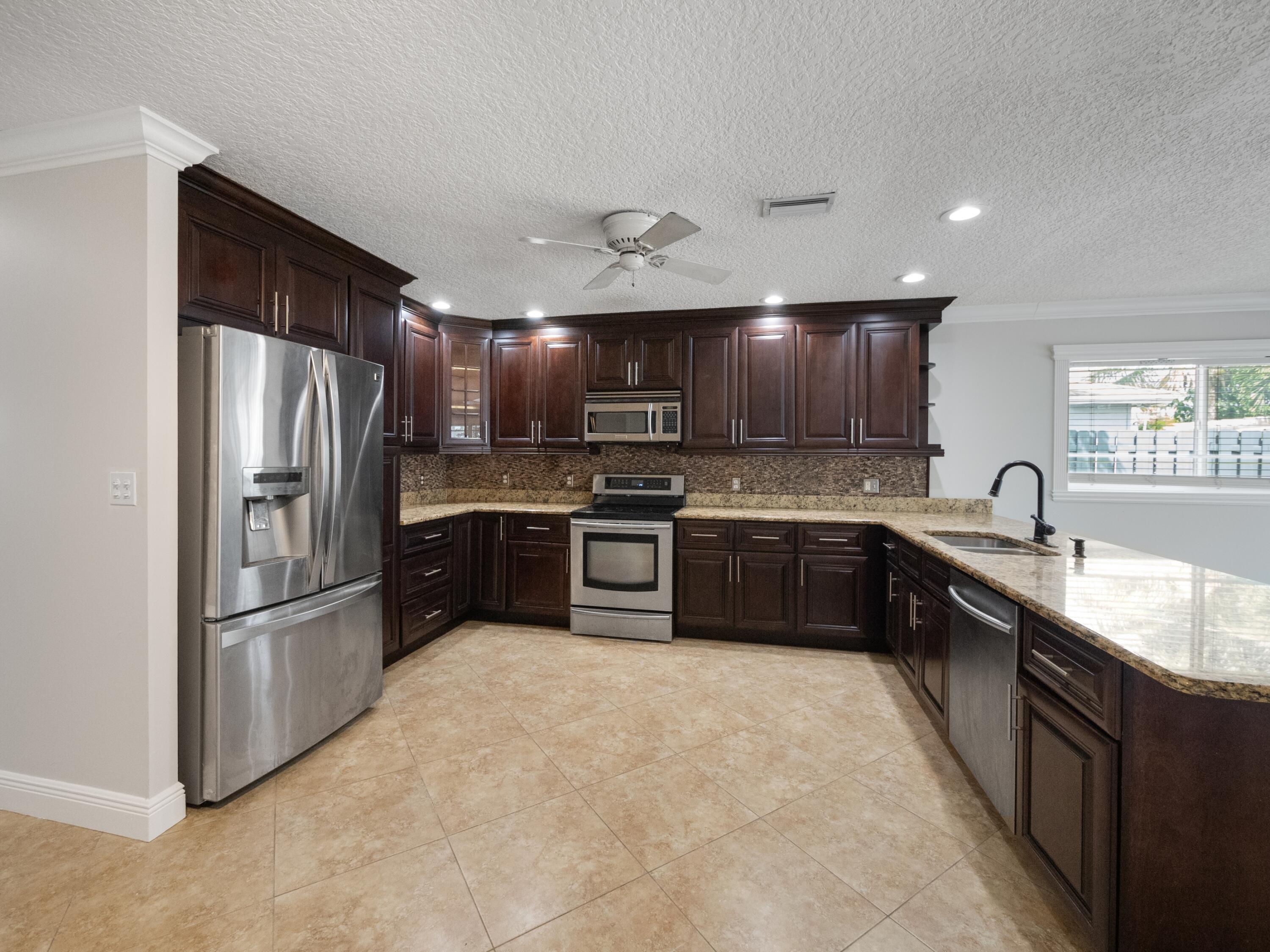 508 Northwest 52nd Street Boca Raton, FL 33487 - Photo 12 of 36 008